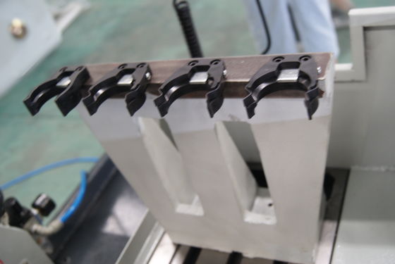 Condição nova universal da máquina de trituração da perfuração do CNC