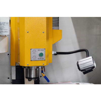 Centro de máquina vertical pequeno VMC24L da máquina de trituração do CNC