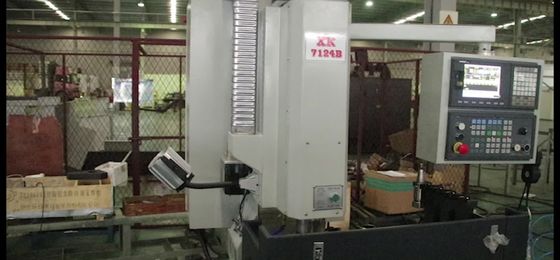 CNC pequeno automático simples de XK7124B que mói para fábricas e educação escolar